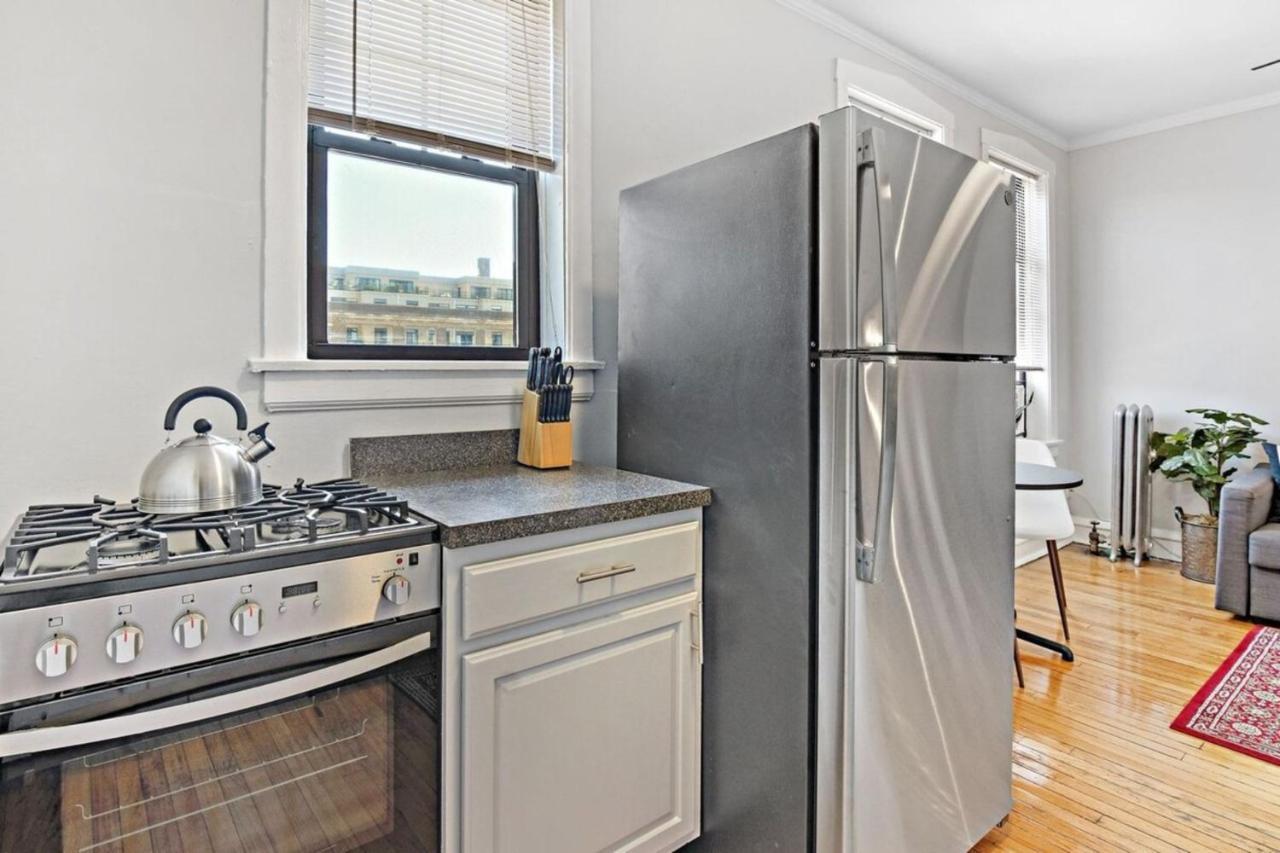 1Br Modern Apt Close To Shops & Restaurants - Belmont C6 Chicago Buitenkant foto